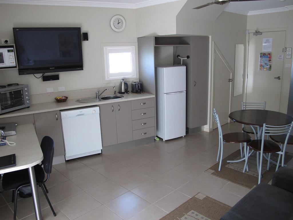 Aston Hill Motor Lodge Port Macquarie Exterior foto